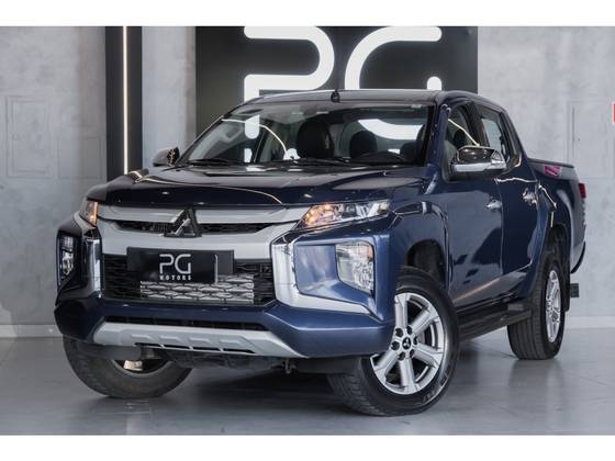MITSUBISHI L200 TRITON 2.4 16V TURBO DIESEL SPORT HPE CD 4P 4X4 AUTOMÁTICO MITSUBISHI L200 TRITON 2.4 16V TURBO DIESEL SPORT HPE CD 4P 4X4 AUTOMÁTICO